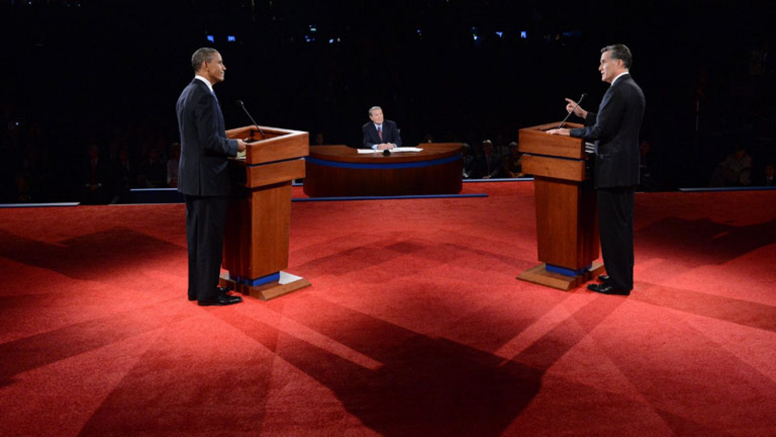 Romney apuesta por la "libertad de elección" y Obama por la financiación pública de la educación