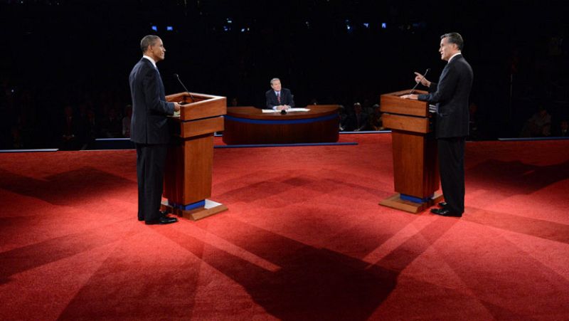 Romney apuesta por la "libertad de elección" y Obama por la financiación pública de la educación