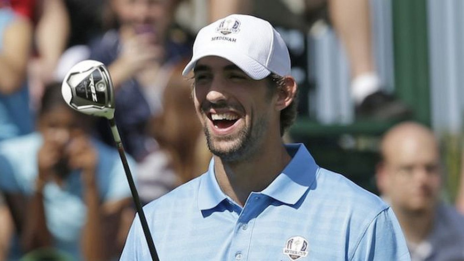 El exnadador estadounidense Michael Phelps se ha retirado de las piscinas pero podría tener su futuro en el golf a tenor del golpe que consiguió a más de 50 metros.