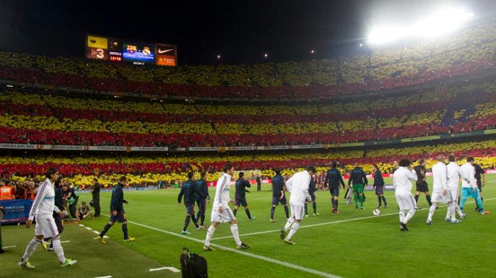 Telediario 1 - Gritos en el Camp Nou pidiendo la independencia de Cataluña
