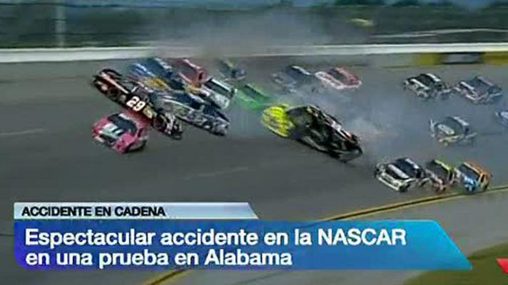 Telediario 1 - Espectacular accidente en la Nascar sin más consecuencias