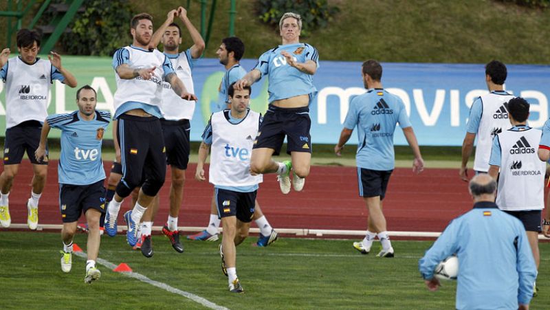 Del Bosque prueba a Busquets como pareja de Sergio Ramos | Ver