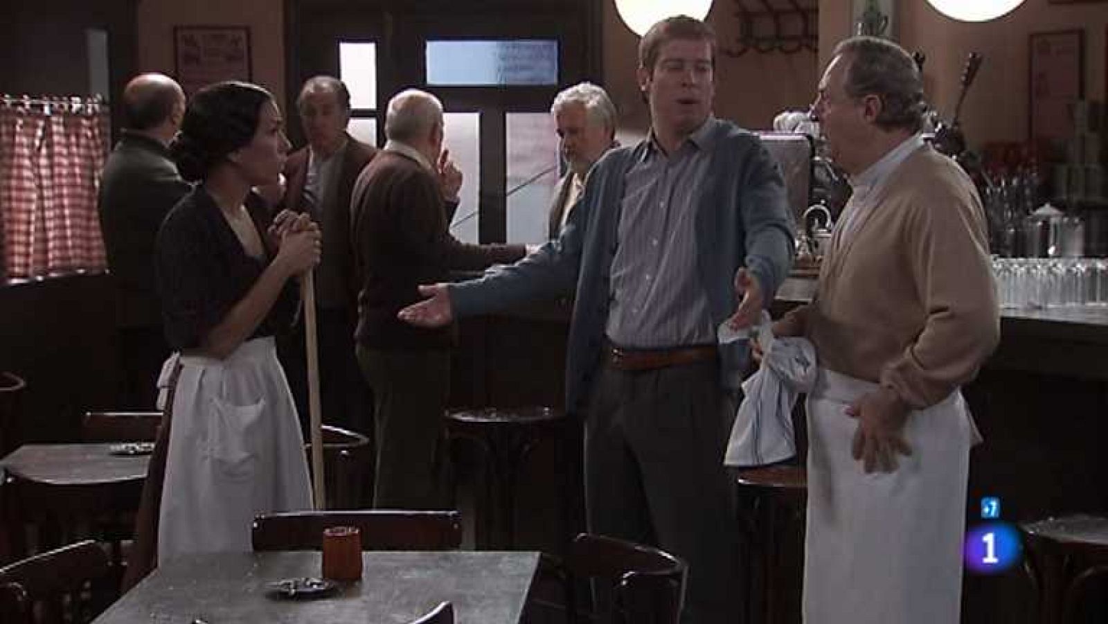 Amar en tiempos revueltos - T7 - Capítulo 231 - Olavide se da cuenta de que Cecilia y Carlos han estado juntos - ver ahora