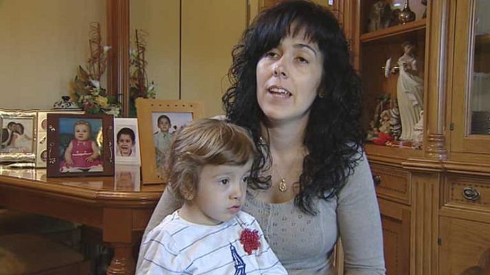 Telediario 1 - Donaciones para operar a una menor