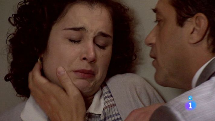 Amar en tiempos revueltos - Emilio vuelve a agredir a Asunción