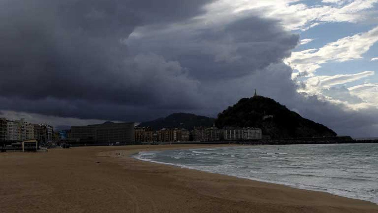 Precipitaciones localmente fuertes en el este de Cataluña y las Baleares