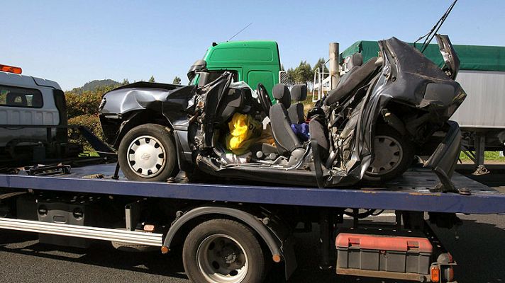 Telediario 1 - Mueren nueve personas en accidentes de tráfico durante el Puente del Pilar