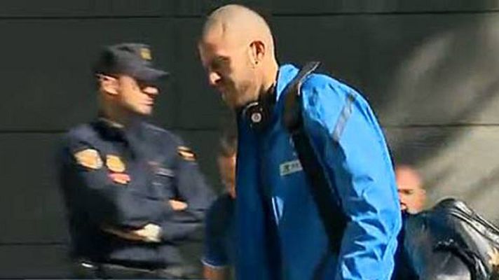 Telediario 1 - La selección francesa aterriza en Madrid