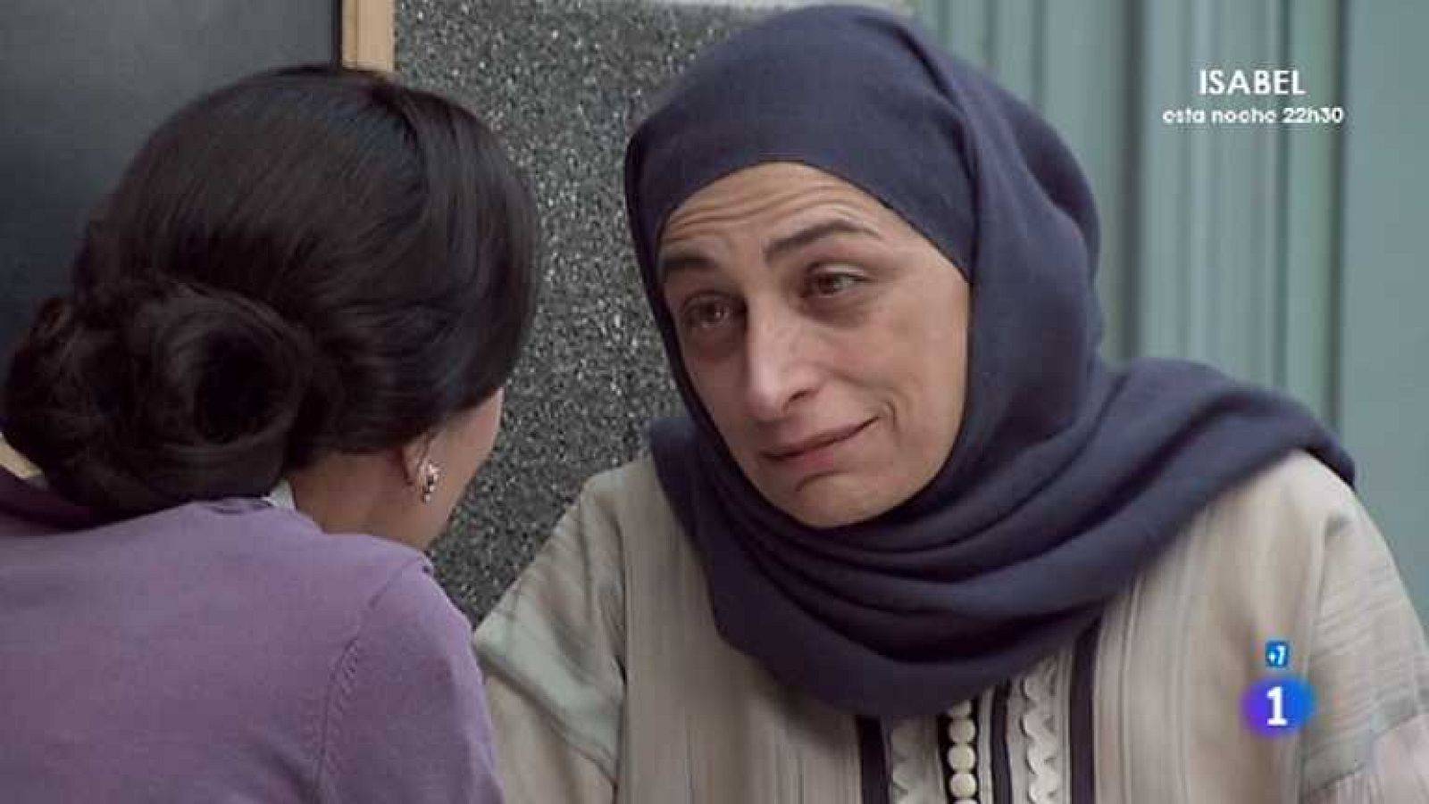 Amar en tiempos revueltos - T7 - Capítulo 233 - Amina se rompe ante Cecilia - ver ahora