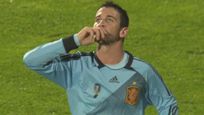  - Álvaro Vázquez marca el segundo a Dinamarca (0-2)