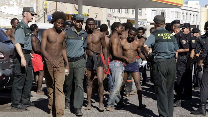 Telediario 1 - Inmigración ilegal en Melilla