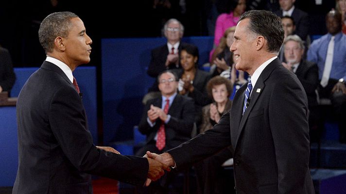  - Romney se basa en su experiencia como gobernador, y Obama habla de igualdad de oportunidades