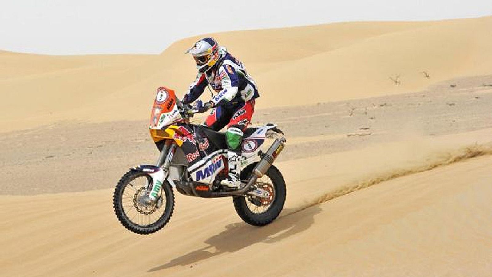 El piloto español Marc Coma (KTM) ha sufrido una caída durante la tercera etapa del Rally de Marruecos y sufre, en principio, una luxación en el hombro derecho, ha informado a Efe su equipo. Según las primeras exploraciones, Marc Coma sufre una luxac