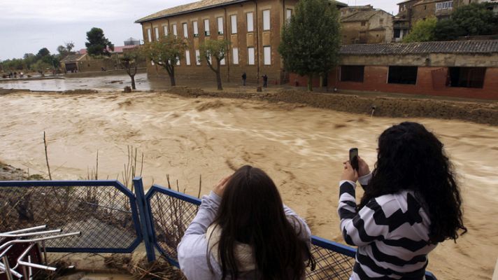 Telediario 1 - Las lluvias inundan Sábada