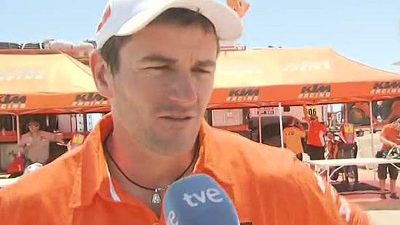 Noticias esperanzadoras para Marc Coma, el piloto español que sufrió una grave caída que le obligó a abandonar en el rally de Marruecos, y que una vez en casa ha comprobado que aun tiene posibilidades de llegar al Dakar que comenzará en enero ya que