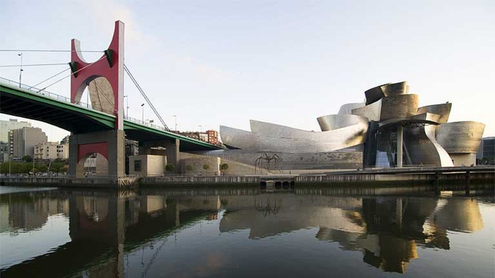 Bilbao celebra los 15 años de Guggenheim