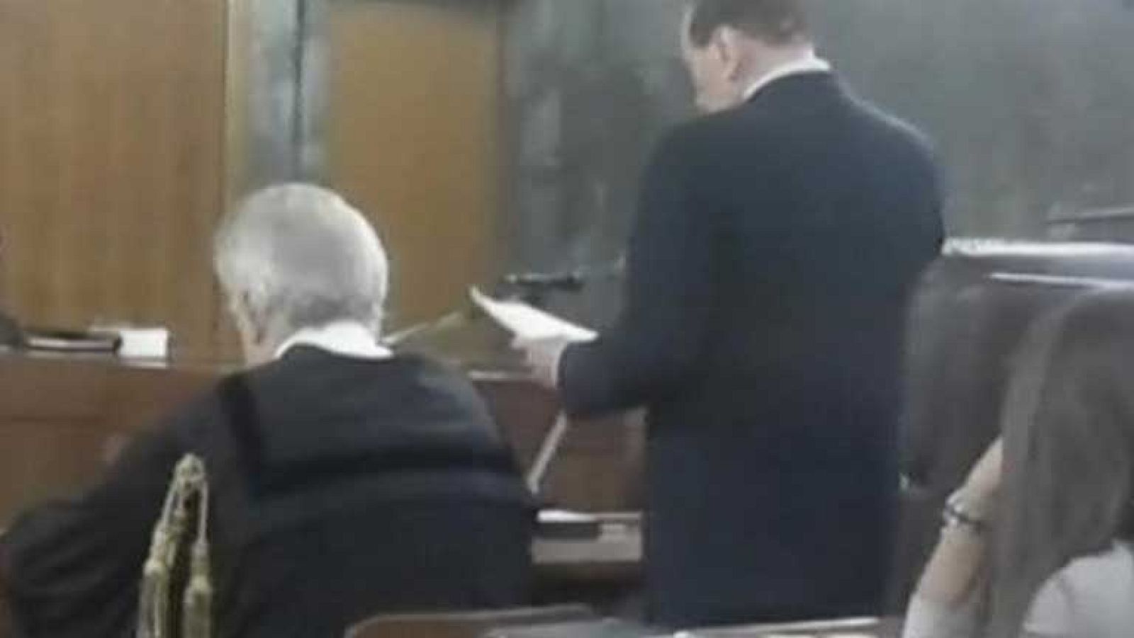 Berlusconi podría enfrentarse a una pena máxima de 15 años de cárcel