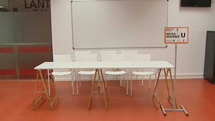 Telediario 1 - Colegios electorales vascos