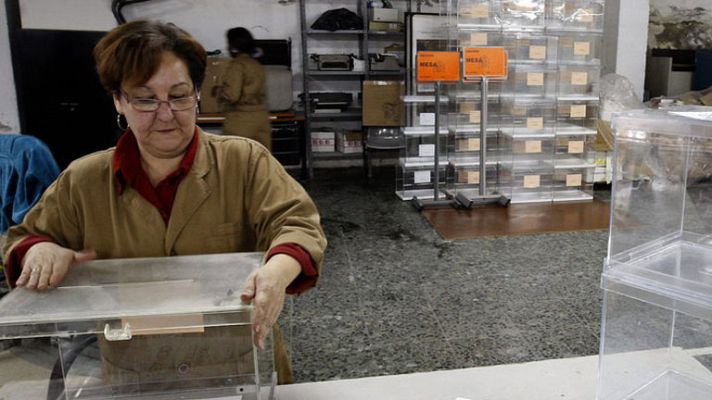 Telediario 1 - Un total de 55 millones de papeletas y 4.028 mesas en los comicios gallegos