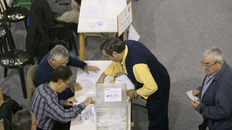 La participación en las eleciones vascas es del 14,8% al mediodía