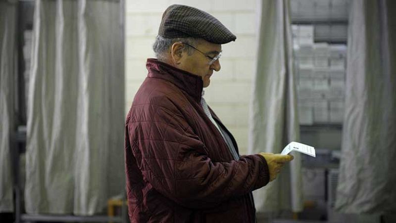 La participación en Galicia a las 17:00 baja casi siete puntos respecto a 2009