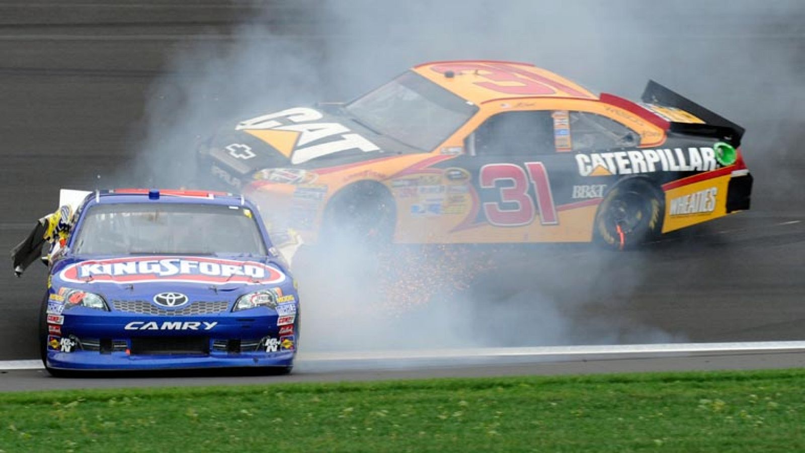 Festival de accidentes en la Nascar