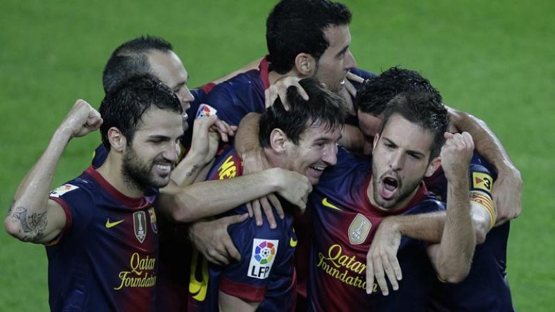 El barça recibe este martes al Celtic de Glasgow aún con la defensa en cuadro, una línea que sigue dando quebraderos de cabeza a Tito Vilanova a pesar de los espectaculares números en ataque, engordados por un estratosférico Leo Messi.