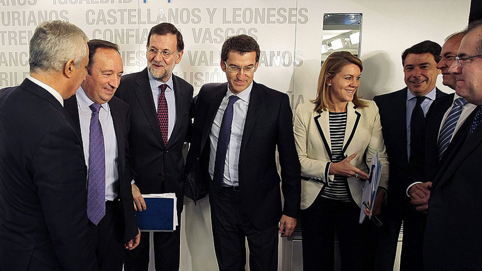 Cospedal ve en la mayoría absoluta de Feijóo el respaldo a las medidas "impopulares" de Rajoy - Informativo 24h | Ver