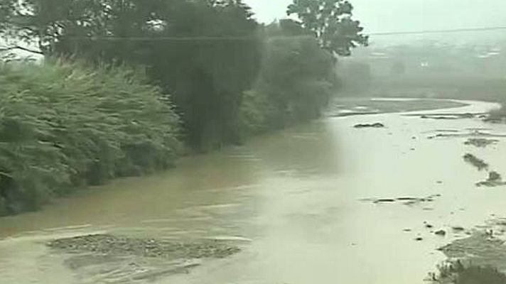 Telediario 1 - Este viernes seguirá lloviendo y doce provincias permanecen en alerta por fuertes tormentas