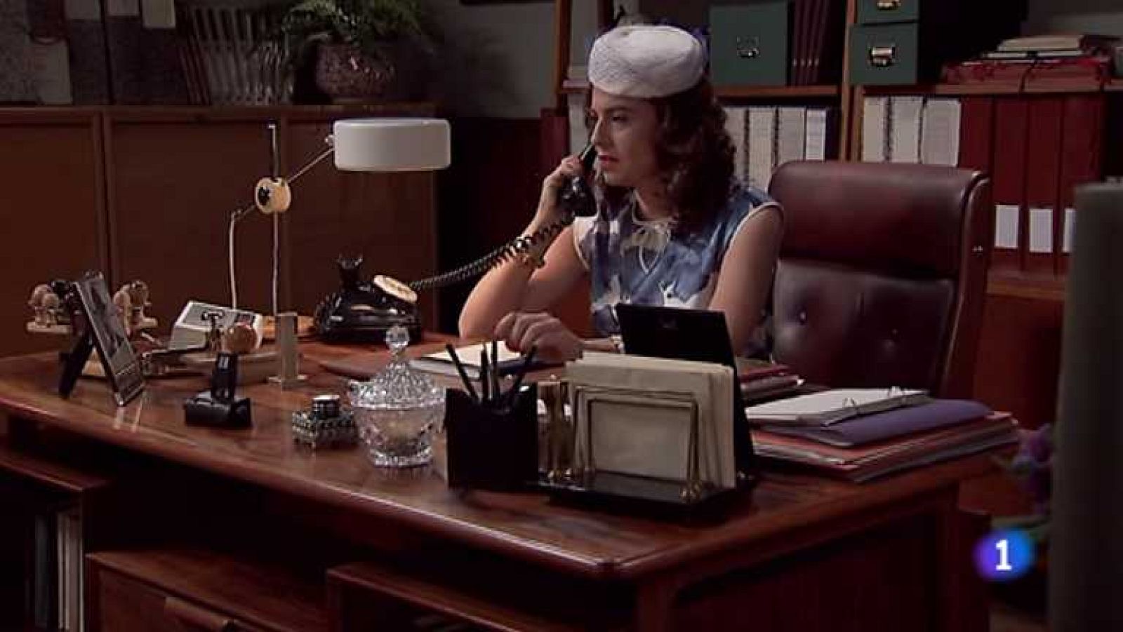 Amar en tiempos revueltos - T7 - Capítulo 242 - Aumenta entre Marcelino y su familia la preocupación por el futuro del Asturiano - ver ahora