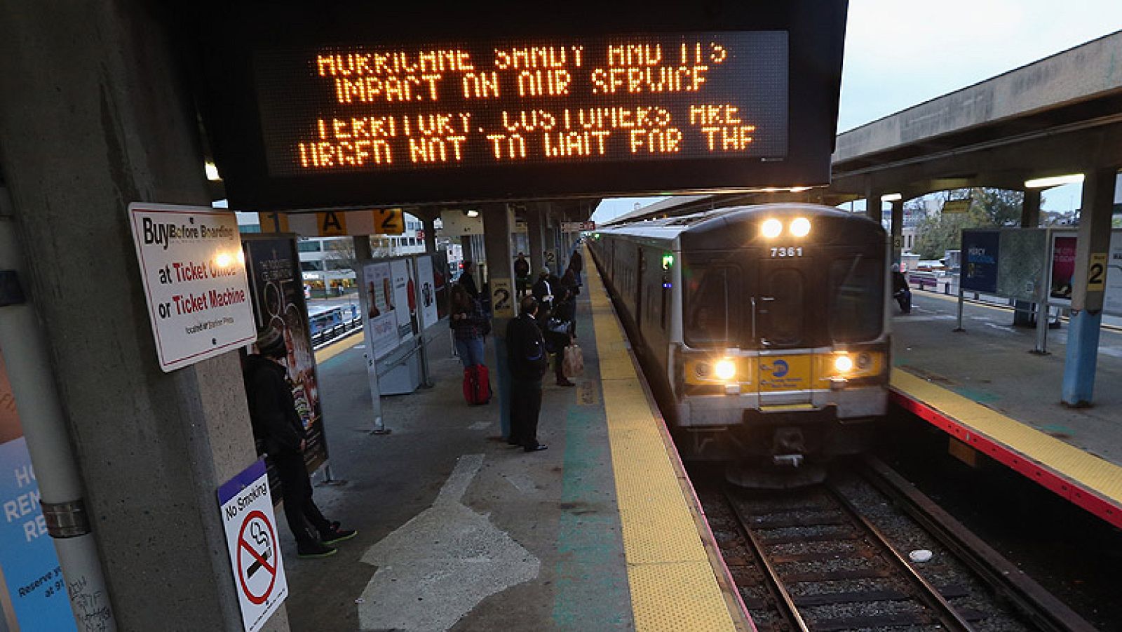 Telediario Matinal en cuatro minutos - 29/10/12