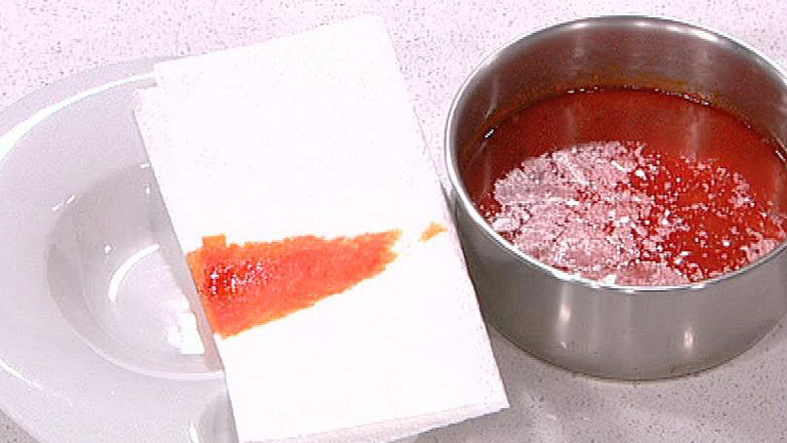 Saber cocinar - Truco - Desgrasar caldos y sopas