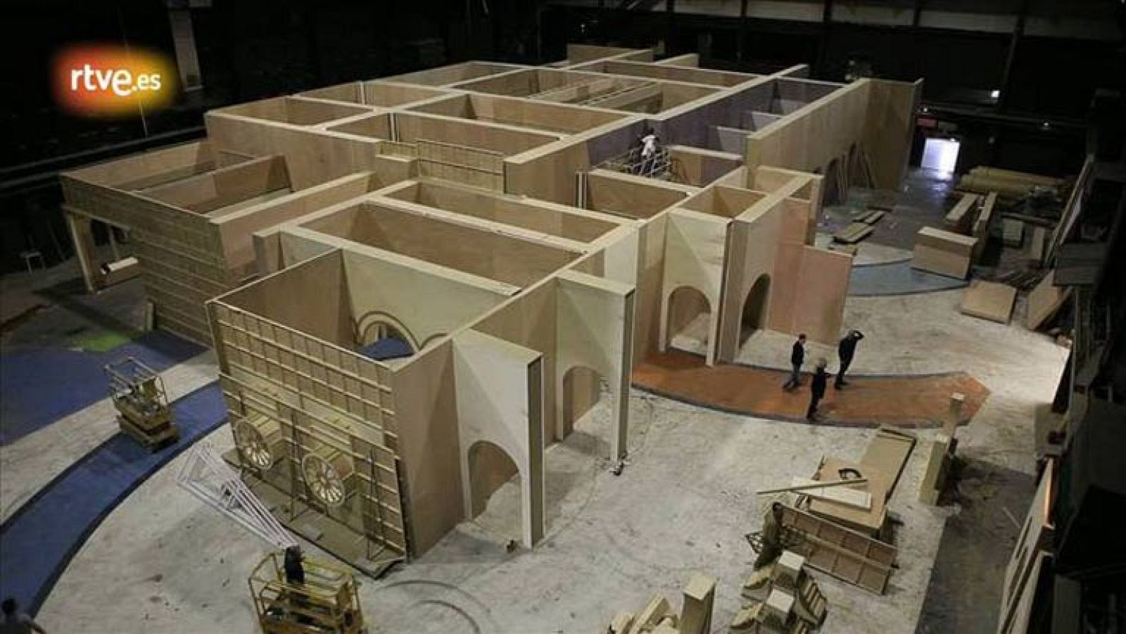 Isabel - Cómo se hizo... los decorados - ver vídeo