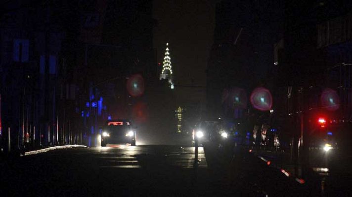 Telediario 1 - Manhattan amanece anegado