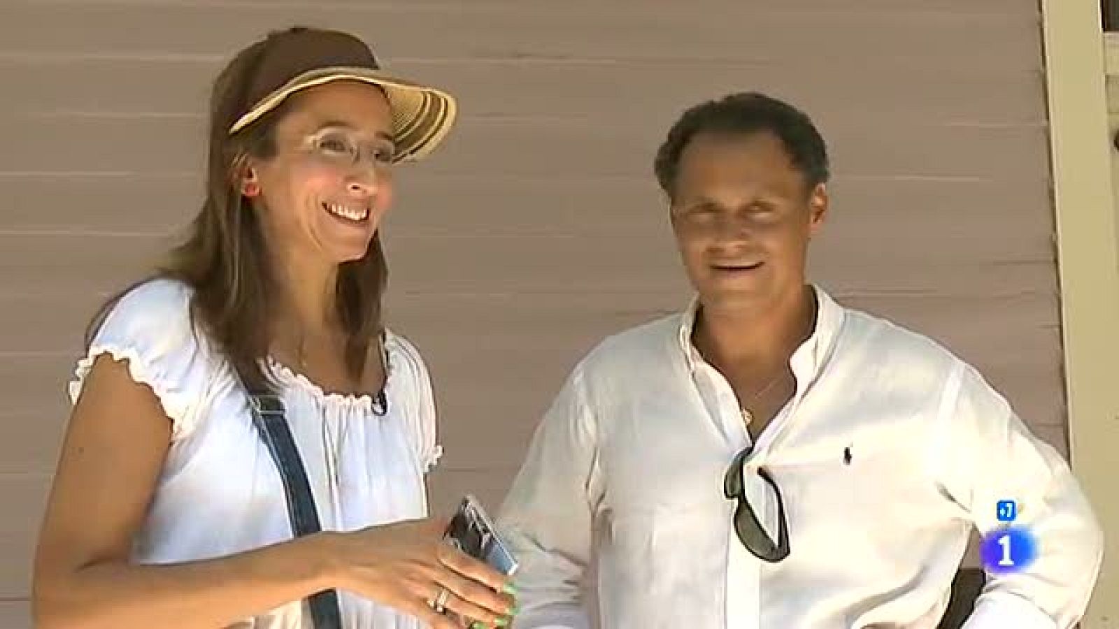 Españoles en el mundo - Dallas - Vicky | Ver