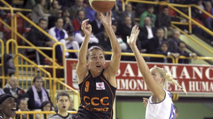 Telediario 1 - El Perfumerías cae en su debut en la Euroliga