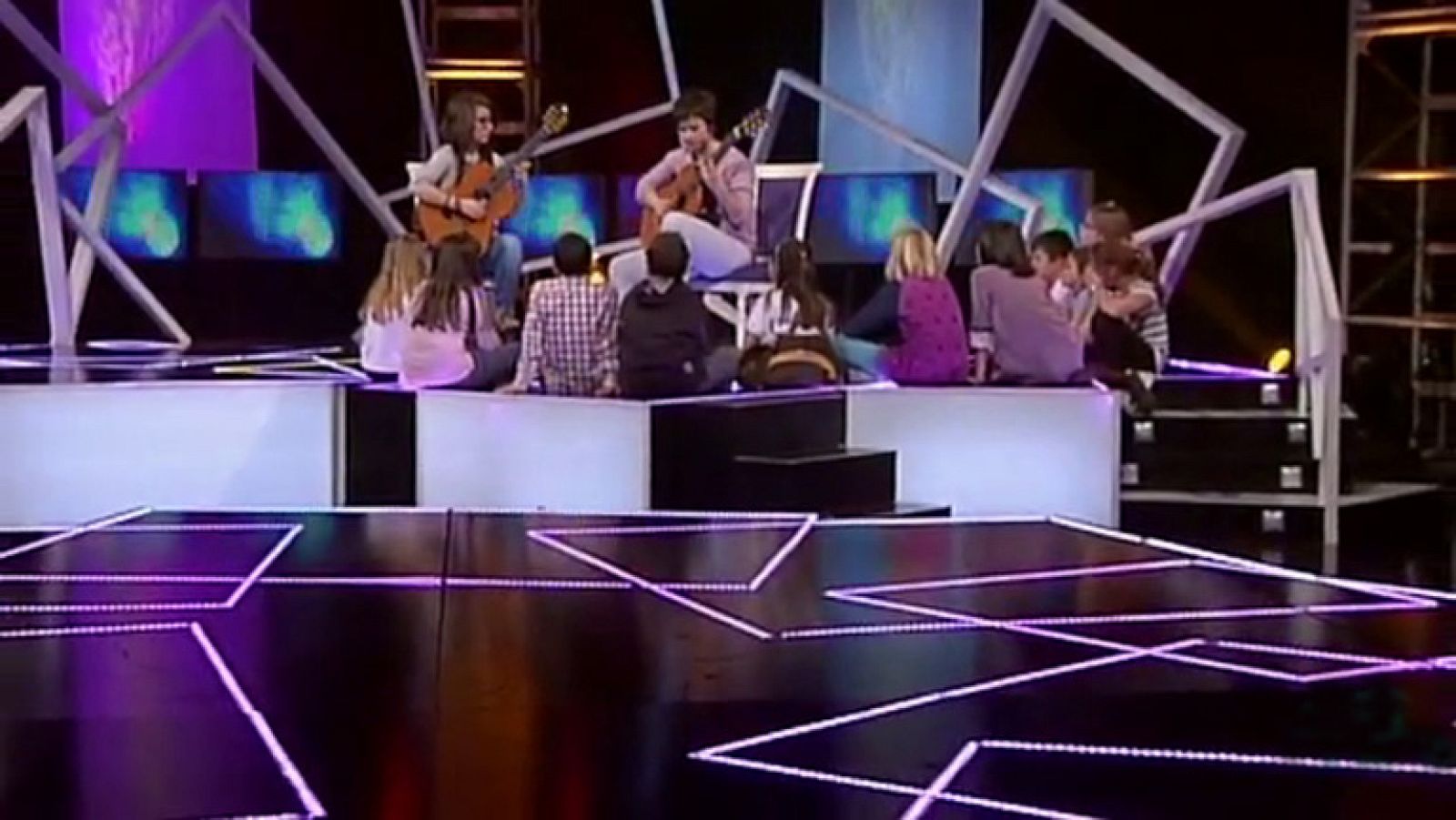 Toca que te toca: irene lópez y leire corpas - Pizzicato en Clan | Ver