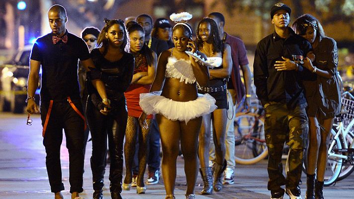 Informativo 24h - Varios heridos en un tiroteo en una fiesta de Halloween en California