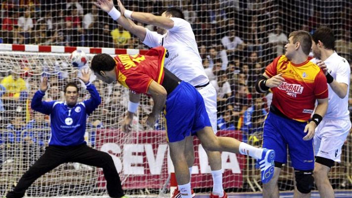 Telediario 1 - La selección de balonmano arrolla a Portugal (34-20)
