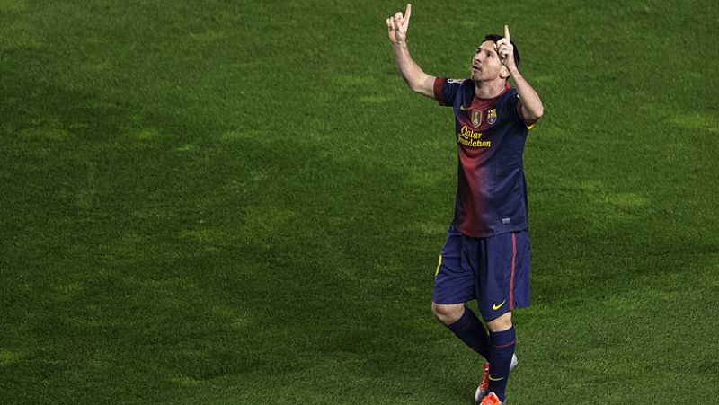 Nervios, llamadas, larga espera hasta que a media tarde se hizo oficial el nacimiento de Thiago Messi. El padre de la criatura, vía redes sociales, lo confirmó definiéndose como el hombre más feliz del mundo. Con permiso del club se ausentó del entre