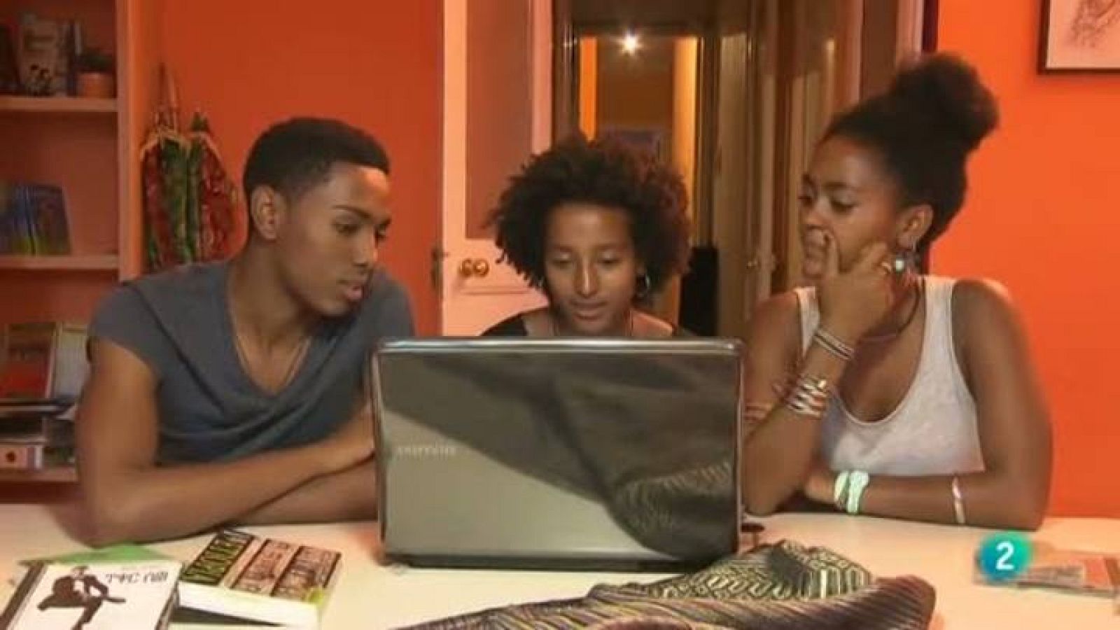 Babel en TVE - Reportaje: Mantener la cultura de origen