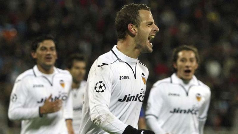 El Valencia buscará ante el Bate mantener el liderato del grupo.  El BATE Borisov, que se enfrenta al Valencia el miércoles en Mestalla en la cuarta jornada de la primera fase de la Liga de Campeones, fue goleado en sus tres visitas previas a España.