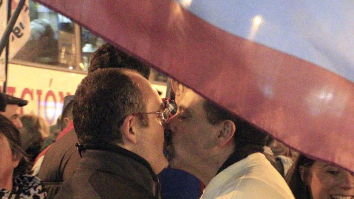 Informativo 24h - El TC avala el matrimonio gay
