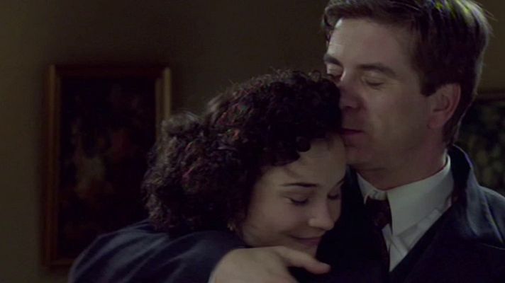 Amar en tiempos revueltos - Emoción por la boda Asun y Héctor