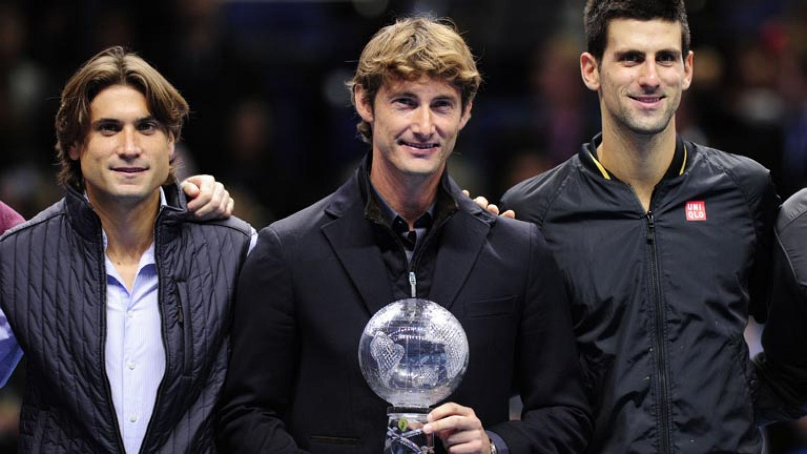 Los maestros homenajean a Juan Carlos Ferrero