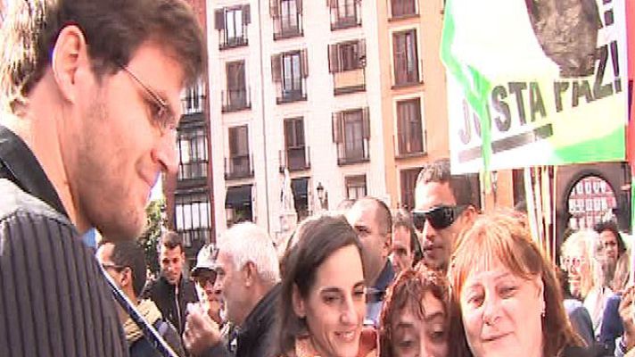 Telediario 1 - Los cooperantes Gonyalons y Fernández, protagonistas en la marcha por el Sáhara