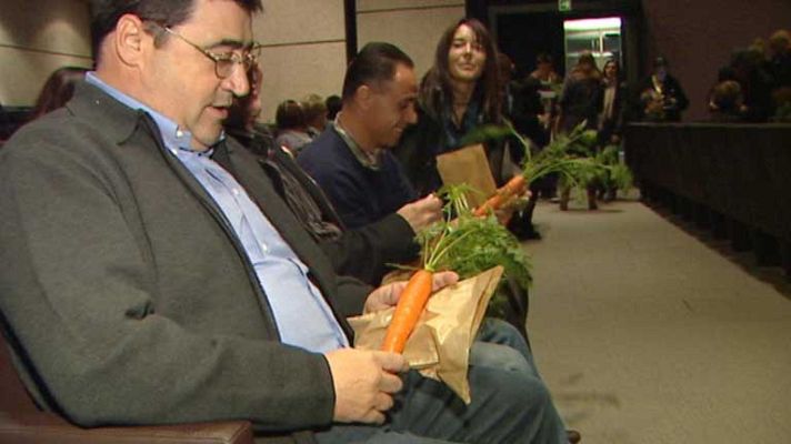 Telediario 1 - Zanahorias por entradas de teatro