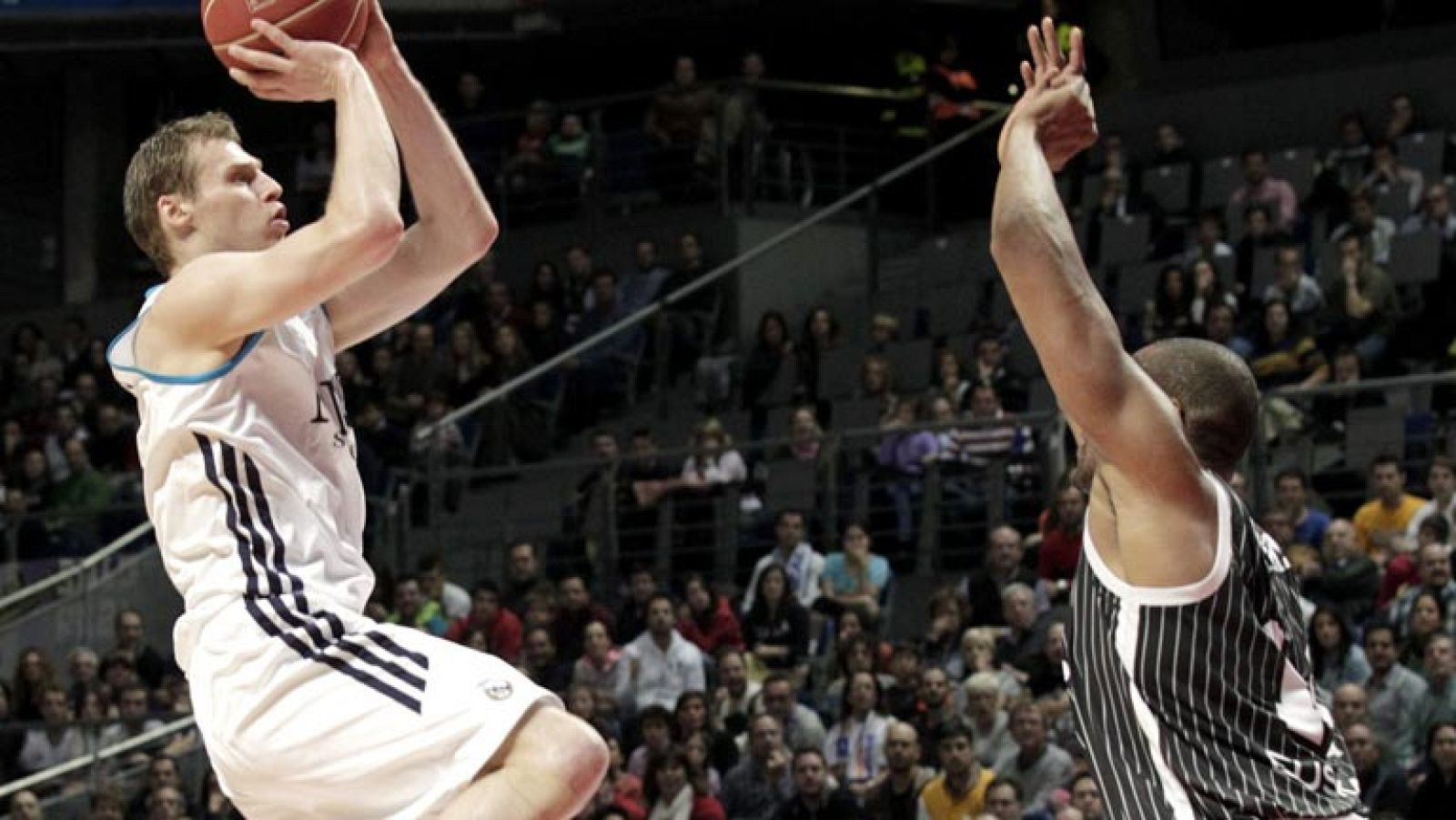 Real Madrid 98-84 Bizkaia Bilbao Basket