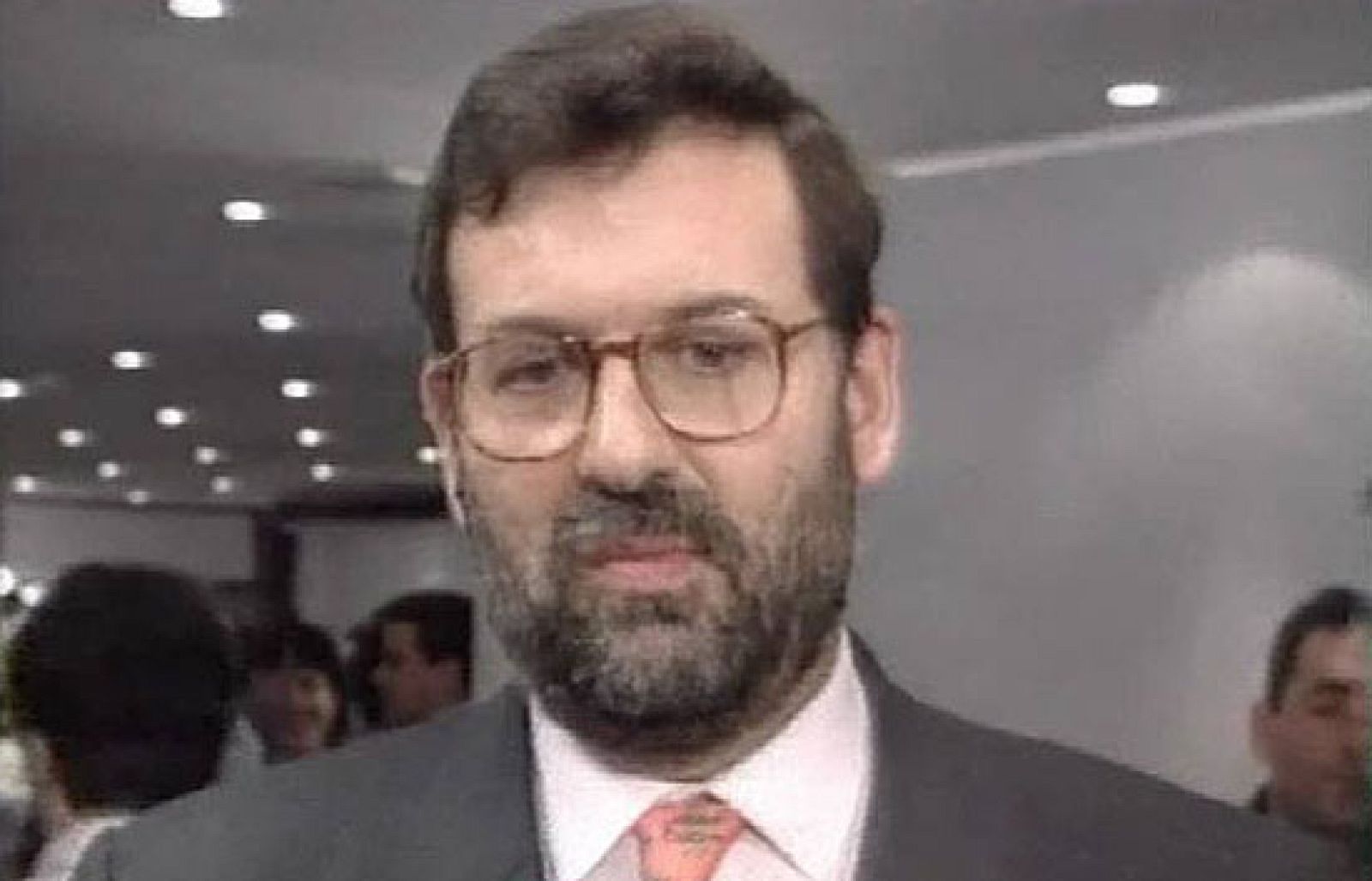Rajoy en la noche electoral de 1996 | Ver