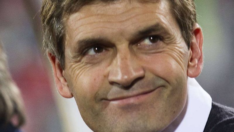 El entrenador del FC Barcelona, Tito Vilanova, ha elogiado al futbolista argentino Lionel Messi, que con su 'doblete' en la victoria ante el Mallorca (2-4) en el Iberostar Estadio ha superado al brasileño Pelé al marcar 76 goles en un año.